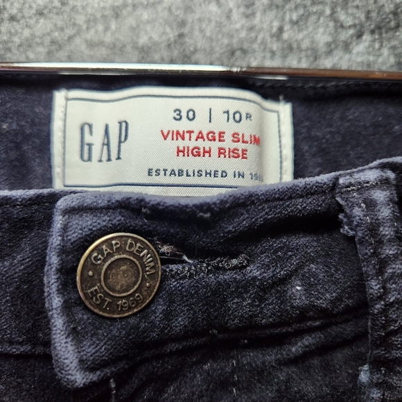 GAP Black Velvet Vintage Slim Mid Rise Jeans Black Velour Womens Size 30/ 10R - Picture 2 of 7